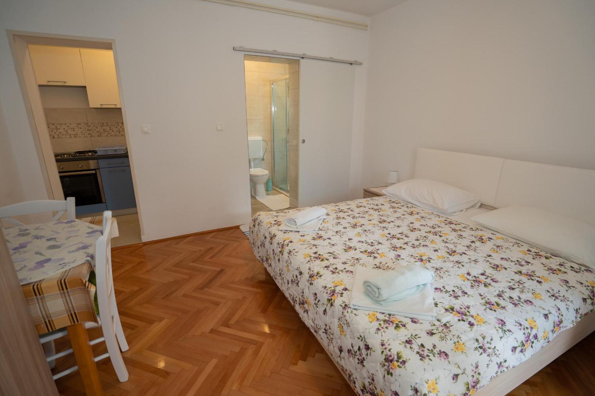 Apartmani Vidusin 노바야 외부 사진